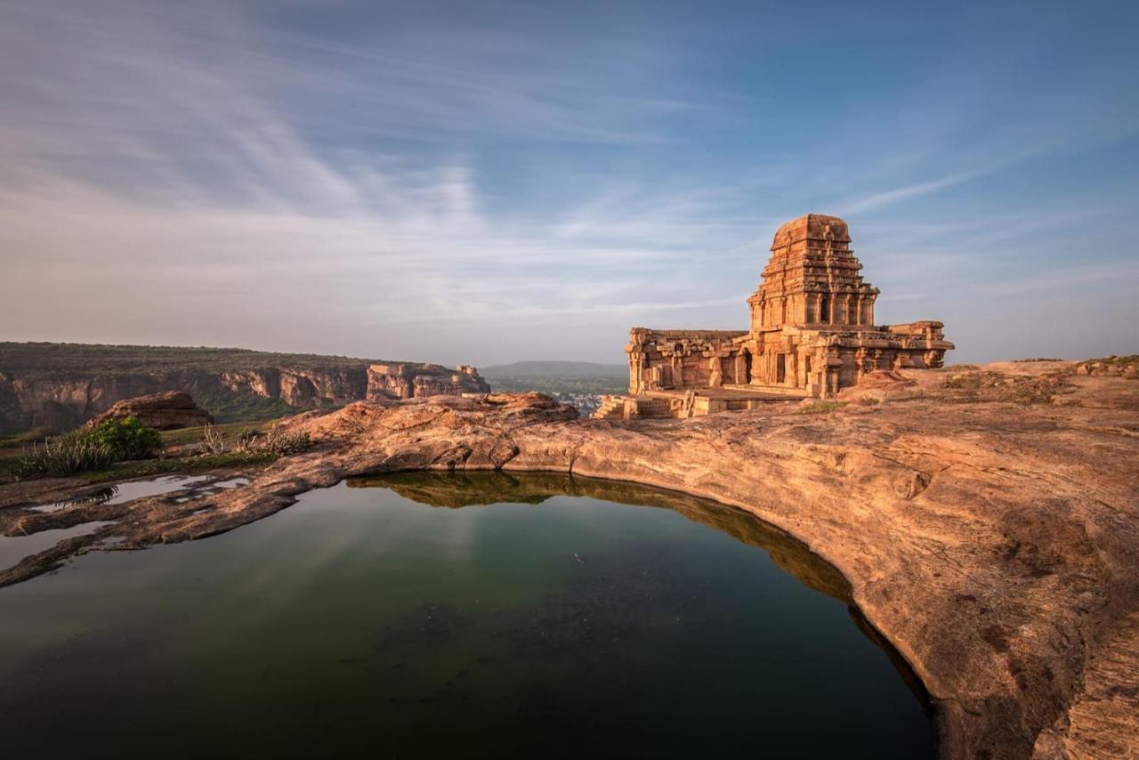 Agastya Villa By Veo - Part Of Stayvista Badami Bagian luar foto
